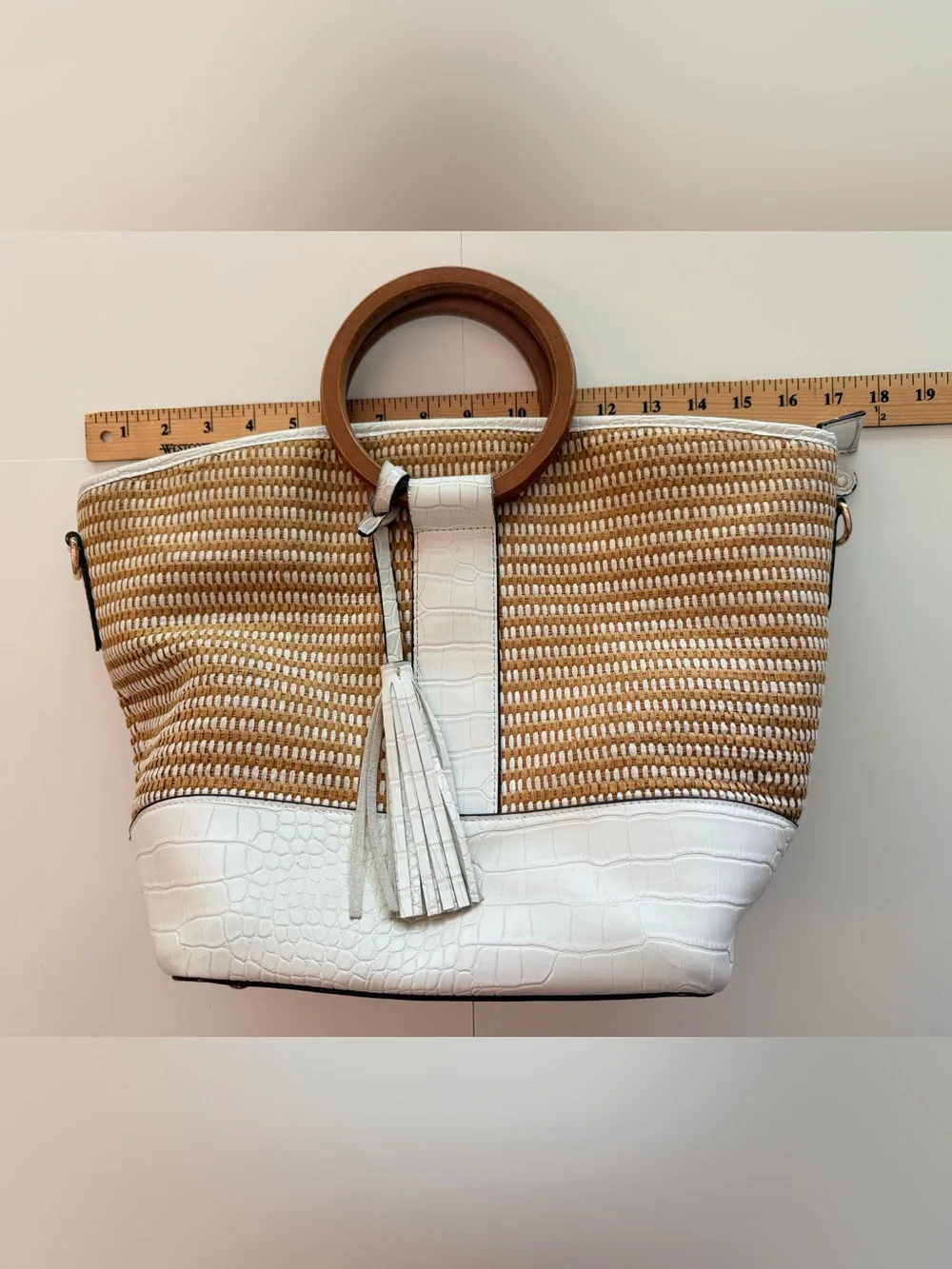 N/A chic coastal